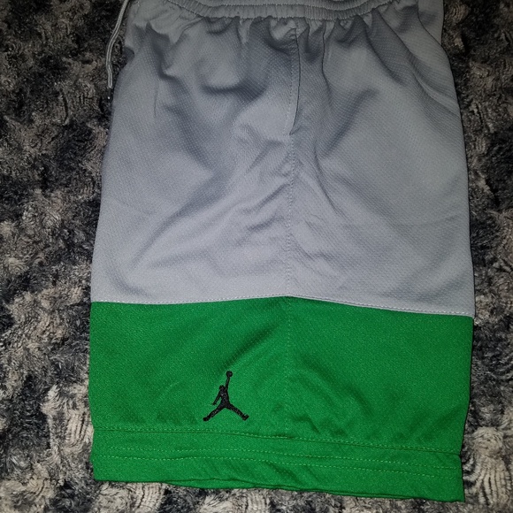 Jordan boys basketball shorts - Picture 3 of 3